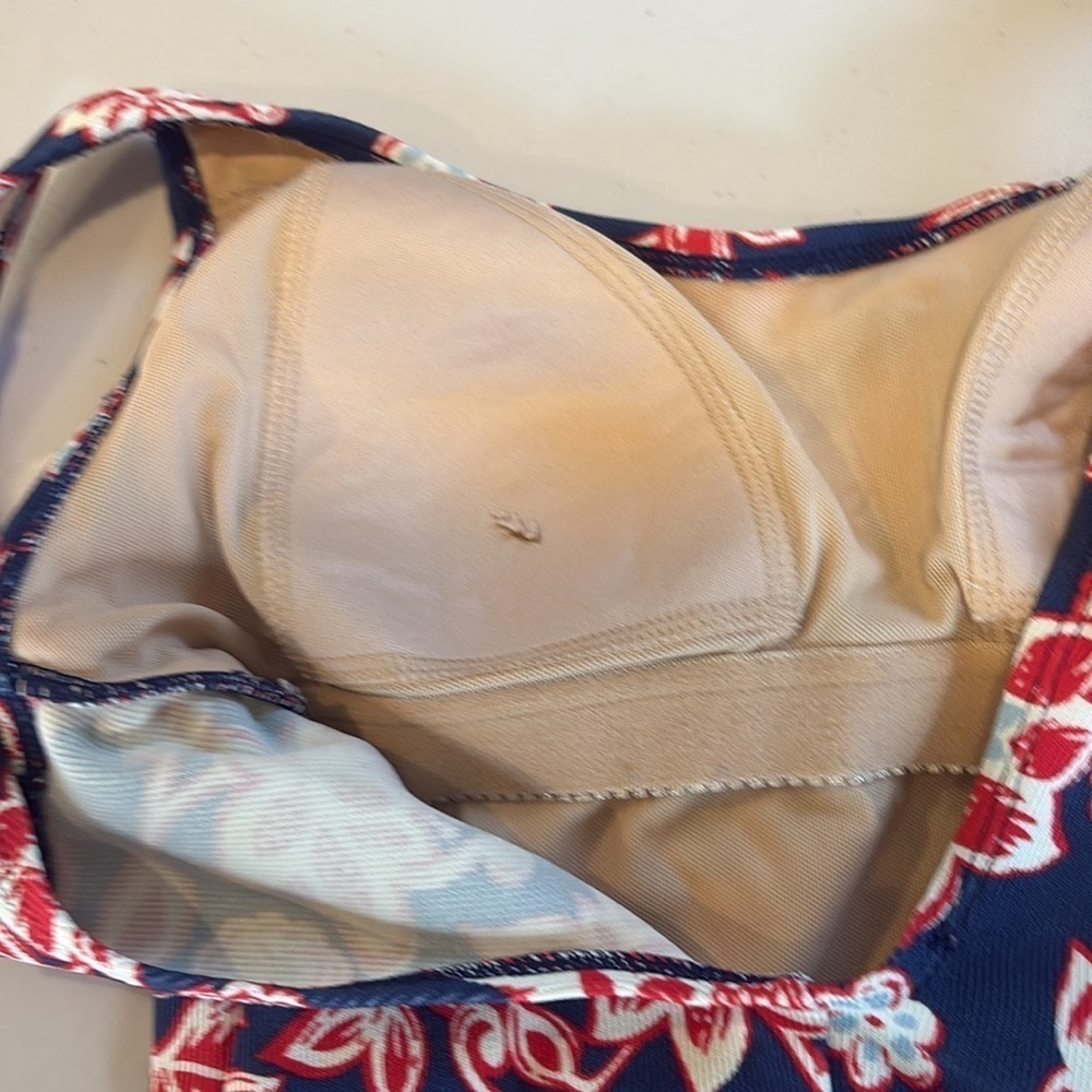Land’s End - women’s one piece bathing suit.  Size 6.  Blue floral. - Picture 6 of 15